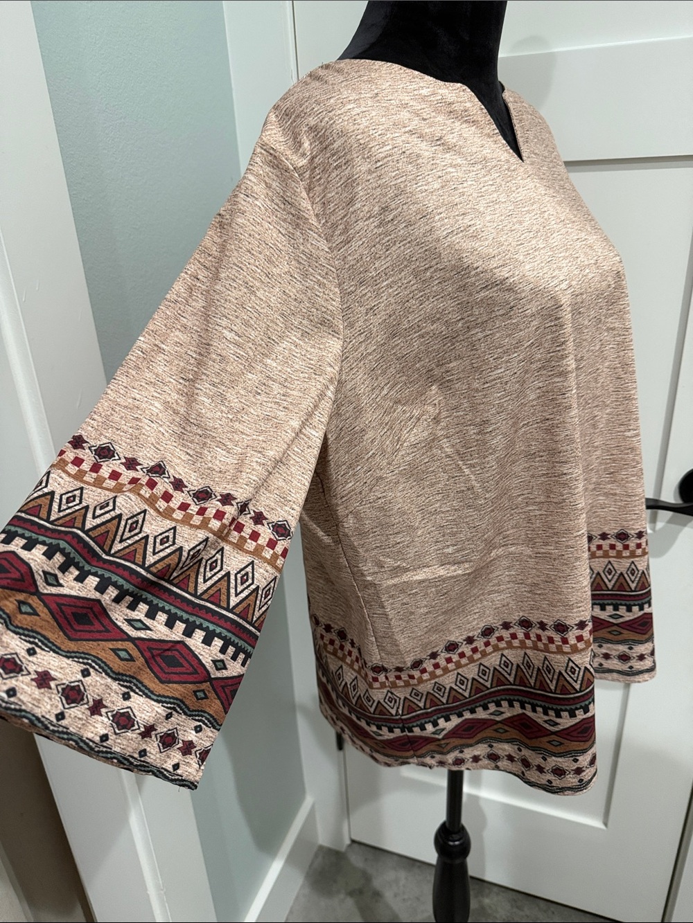 Beige Patterned V-Notch Knit Blouse with Aztec Hem Boxy Cut Bell 1/2 Sleeve 1XL